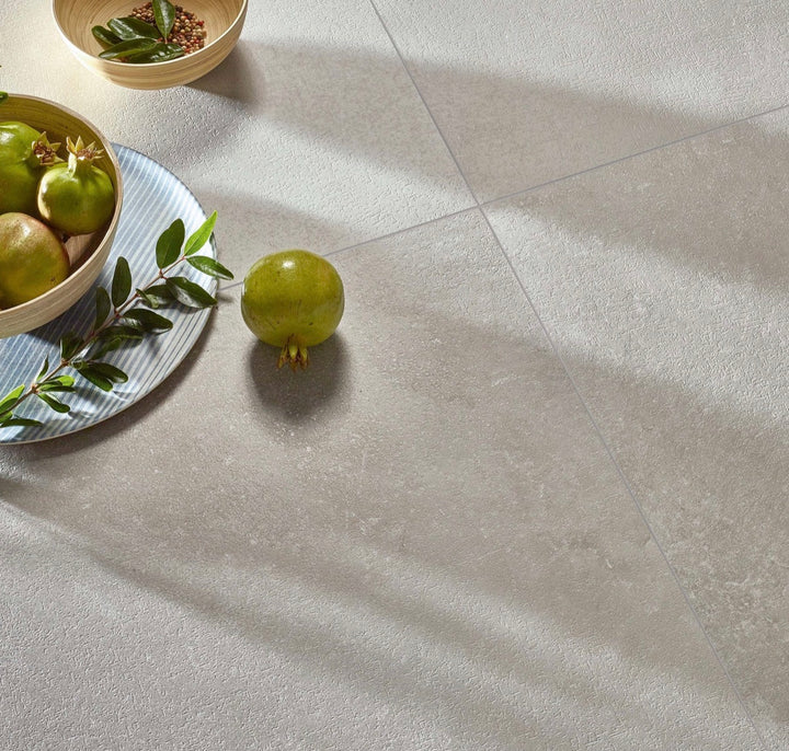 Grey Rocario 90x90cm