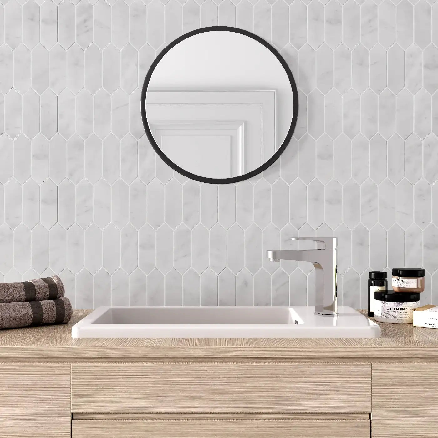 Carrara White Marble Picket Mosaic Tile tile image