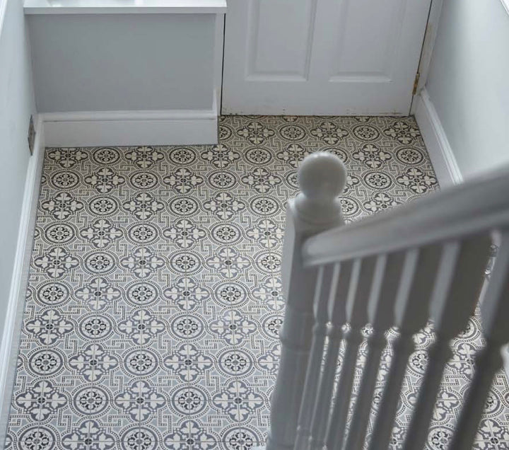 Livingstone Black on Dover White